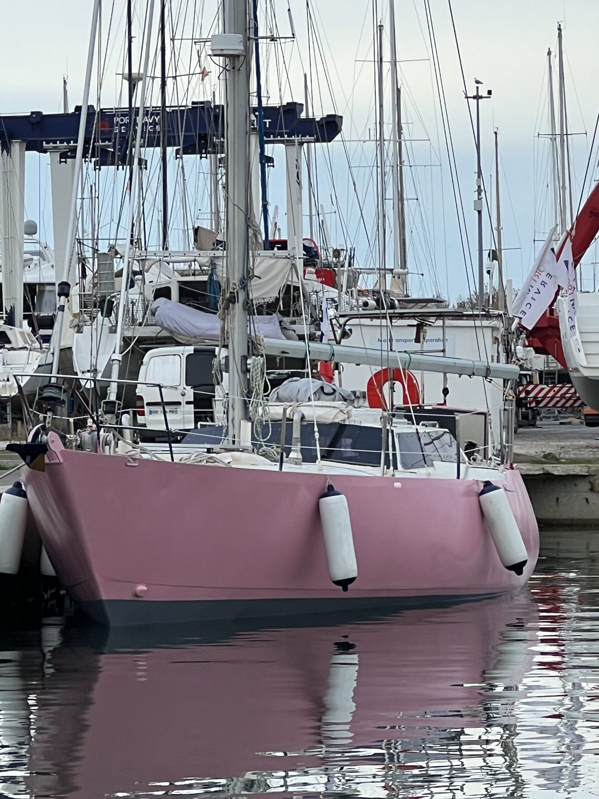 Détail de coque d’Arion au ponton